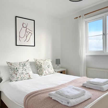 Spacious Home Sleeps 6 Short Walk To Port Isaac Village & Stunning Views 외부 사진