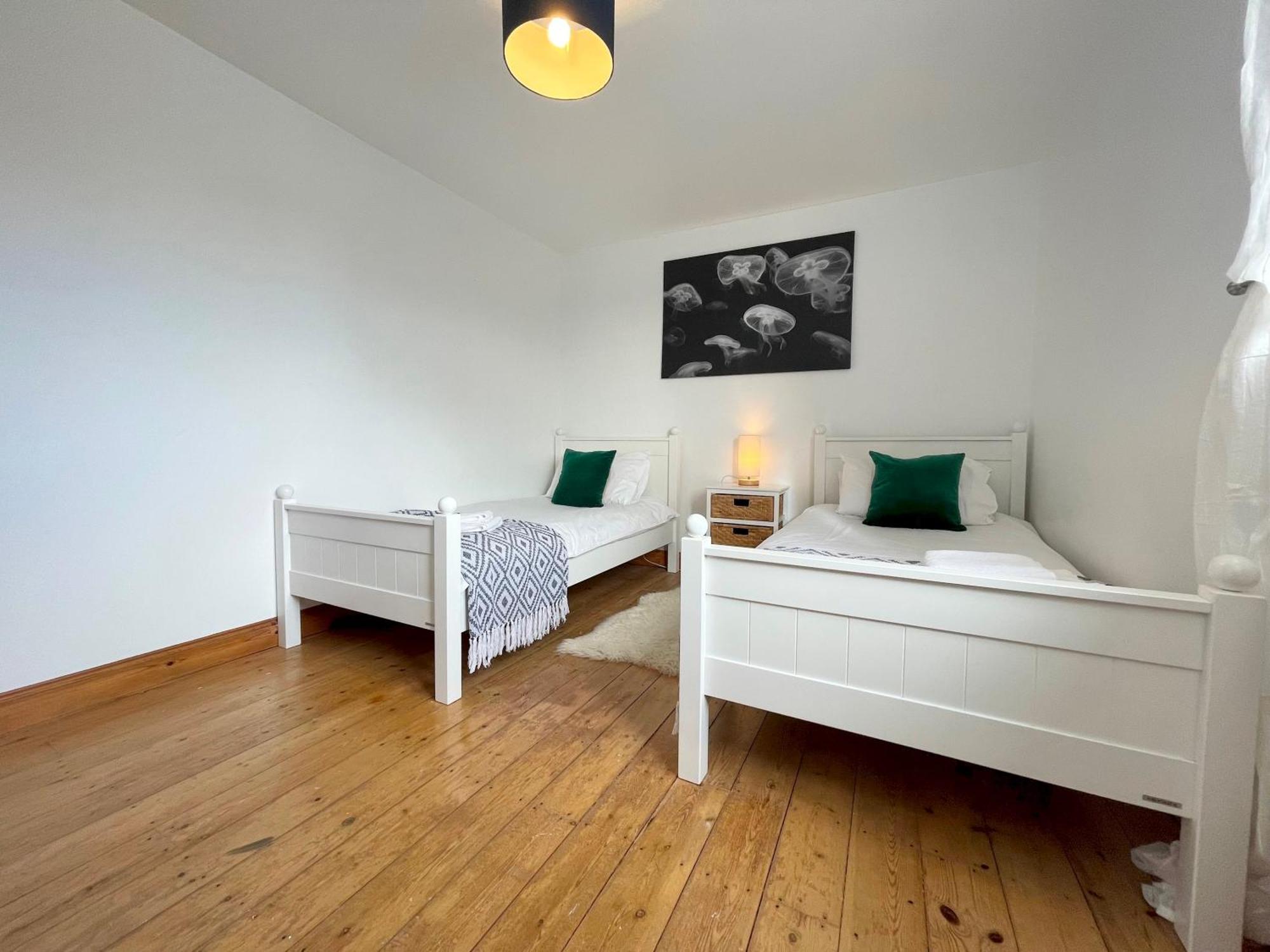 Spacious Home Sleeps 6 Short Walk To Port Isaac Village & Stunning Views 외부 사진