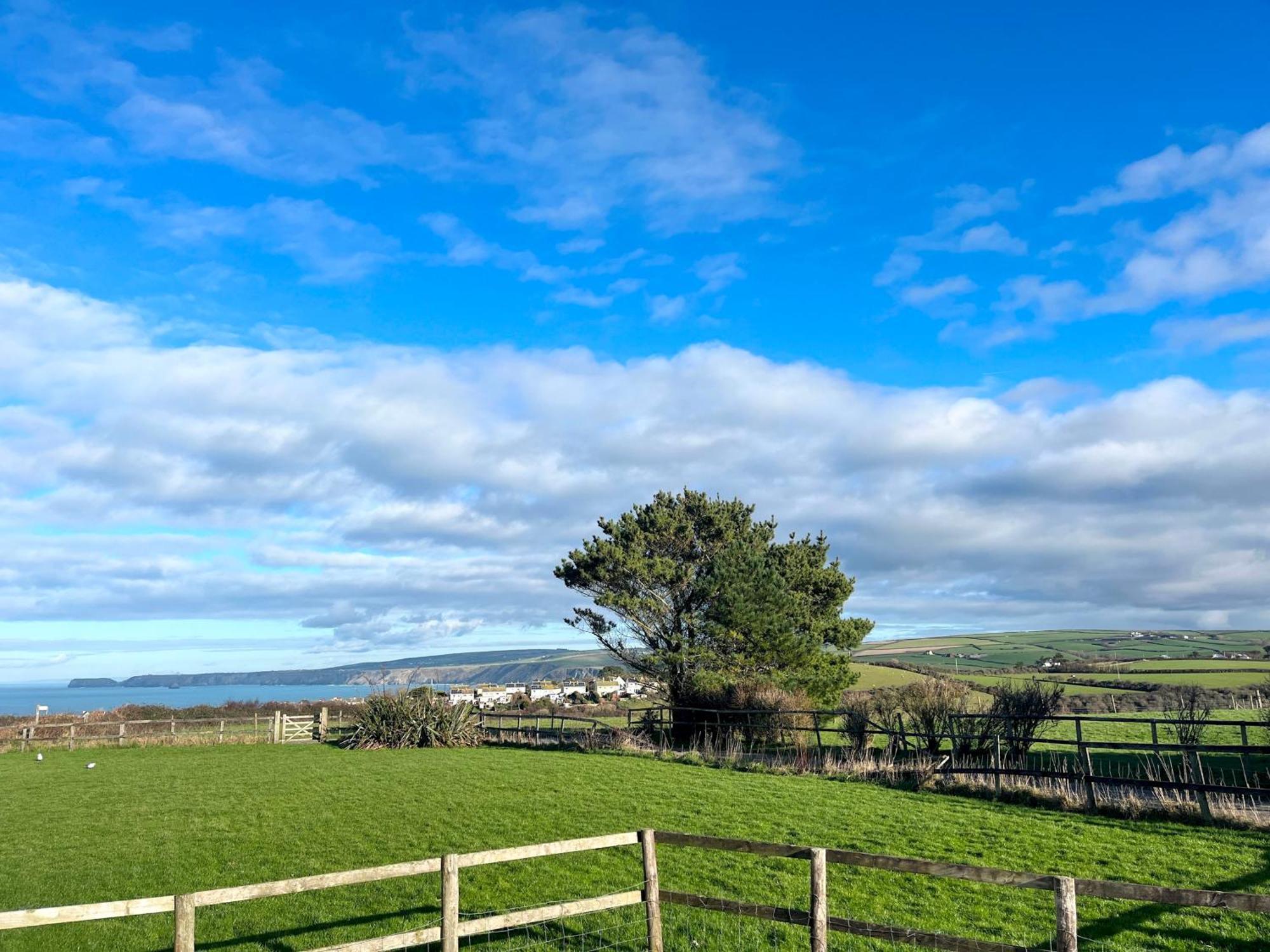 Spacious Home Sleeps 6 Short Walk To Port Isaac Village & Stunning Views 외부 사진